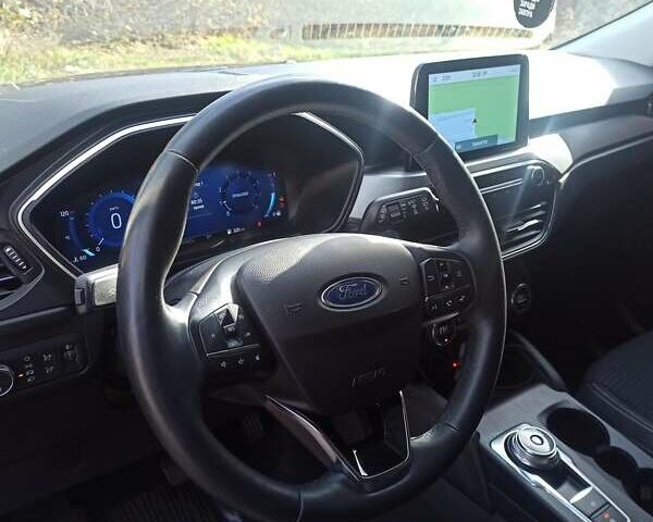 Серый Форд Куга, объемом двигателя 1.5 л и пробегом 80 тыс. км за 22700 $, фото 4 на Automoto.ua