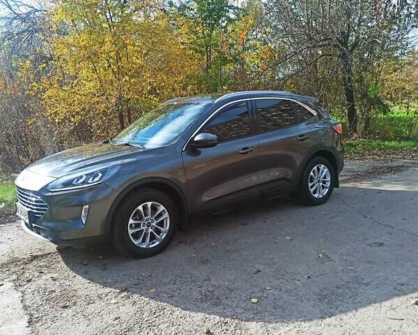 Серый Форд Куга, объемом двигателя 1.5 л и пробегом 80 тыс. км за 22700 $, фото 7 на Automoto.ua