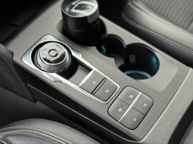 Форд Куга 2021 у Львові на Automoto.ua Сірий Форд Куга, об'ємом двигуна 2.5 л та пробігом 196 тис. км за 20900 $, фото 2 на Automoto.ua