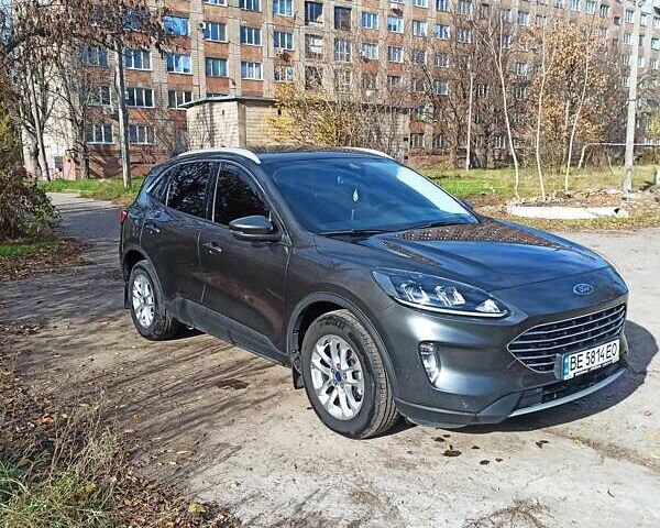 Серый Форд Куга, объемом двигателя 1.5 л и пробегом 80 тыс. км за 22700 $, фото 1 на Automoto.ua