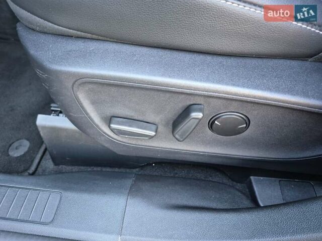 Сірий Форд Куга, об'ємом двигуна 2.49 л та пробігом 27 тис. км за 27200 $, фото 25 на Automoto.ua