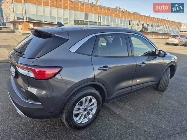 Сірий Форд Куга, об'ємом двигуна 2.49 л та пробігом 27 тис. км за 27200 $, фото 36 на Automoto.ua