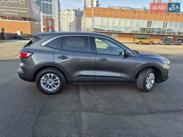 Сірий Форд Куга, об'ємом двигуна 2.49 л та пробігом 27 тис. км за 27200 $, фото 41 на Automoto.ua