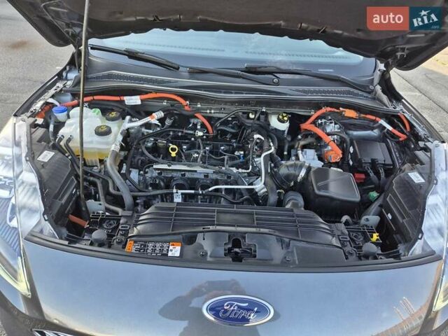 Сірий Форд Куга, об'ємом двигуна 2.49 л та пробігом 27 тис. км за 27200 $, фото 13 на Automoto.ua