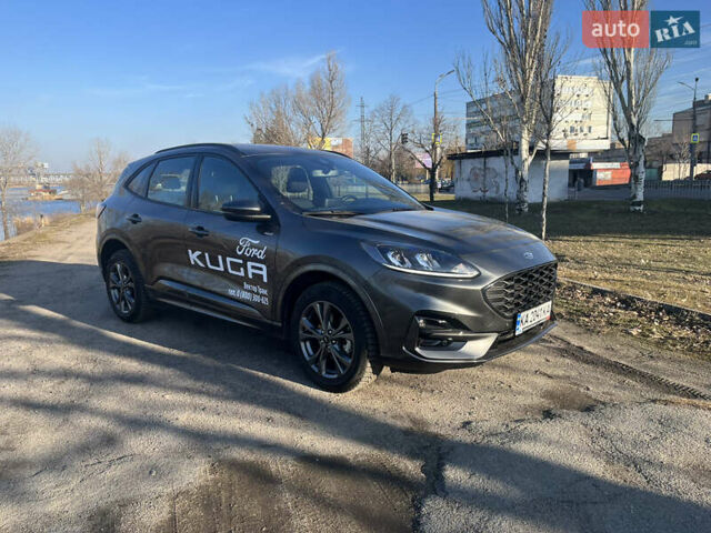 Серый Форд Куга, объемом двигателя 1.5 л и пробегом 2 тыс. км за 27525 $, фото 7 на Automoto.ua