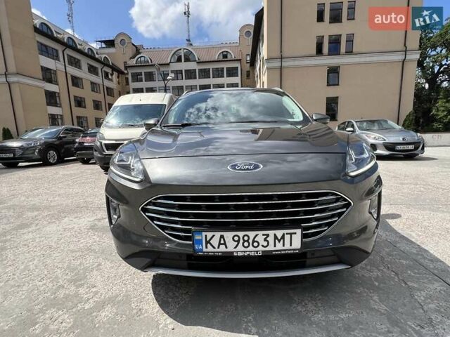 Серый Форд Куга, объемом двигателя 2 л и пробегом 42 тыс. км за 29500 $, фото 3 на Automoto.ua