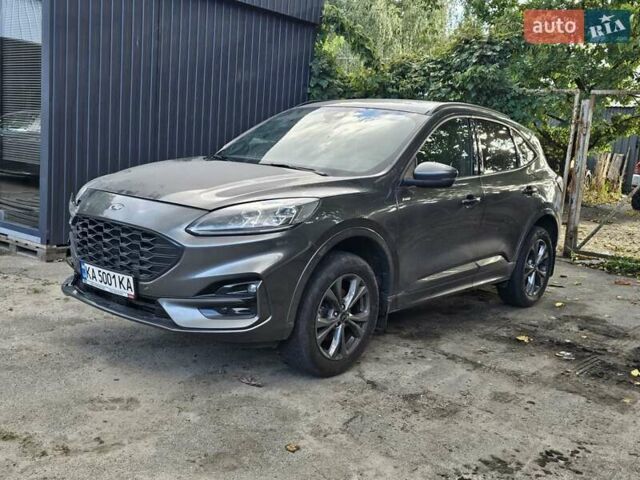 Серый Форд Куга, объемом двигателя 1.5 л и пробегом 40 тыс. км за 16500 $, фото 3 на Automoto.ua