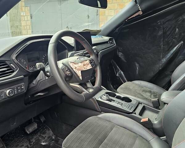 Серый Форд Куга, объемом двигателя 1.5 л и пробегом 43 тыс. км за 15700 $, фото 23 на Automoto.ua