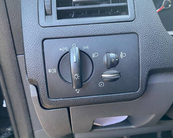 Синий Форд Куга, объемом двигателя 2 л и пробегом 212 тыс. км за 11099 $, фото 3 на Automoto.ua