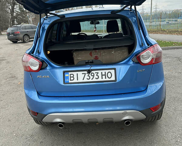 Синий Форд Куга, объемом двигателя 2.52 л и пробегом 192 тыс. км за 10000 $, фото 6 на Automoto.ua