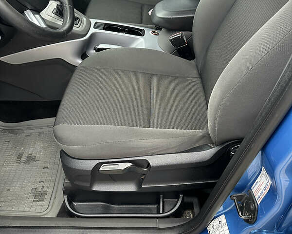 Синий Форд Куга, объемом двигателя 2.52 л и пробегом 192 тыс. км за 10000 $, фото 19 на Automoto.ua