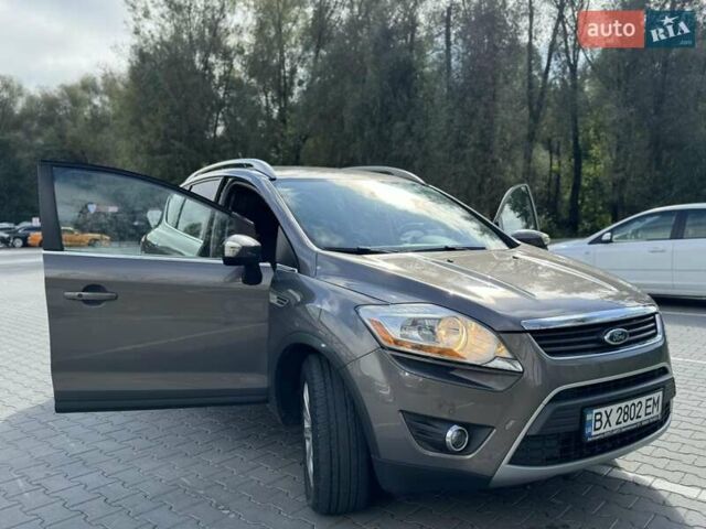 Синій Форд Куга, об'ємом двигуна 2 л та пробігом 226 тис. км за 10999 $, фото 1 на Automoto.ua