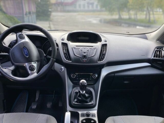 Форд Куга 2013 в Павлограде на Automoto.ua Синий Форд Куга, объемом двигателя 2 л и пробегом 214 тыс. км за 10900 $, фото 1 на Automoto.ua