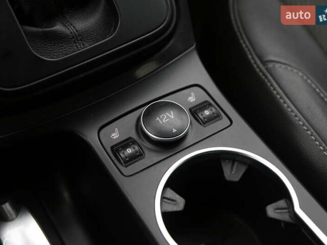 Форд Куга 2013 в Киеве на Automoto.ua Синий Форд Куга, объемом двигателя 2 л и пробегом 141 тыс. км за 12500 $, фото 21 на Automoto.ua