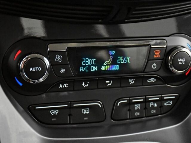 Синий Форд Куга, объемом двигателя 2 л и пробегом 147 тыс. км за 8000 $, фото 22 на Automoto.ua