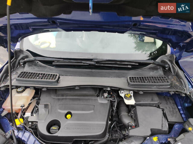 Синий Форд Куга, объемом двигателя 2 л и пробегом 242 тыс. км за 13900 $, фото 6 на Automoto.ua