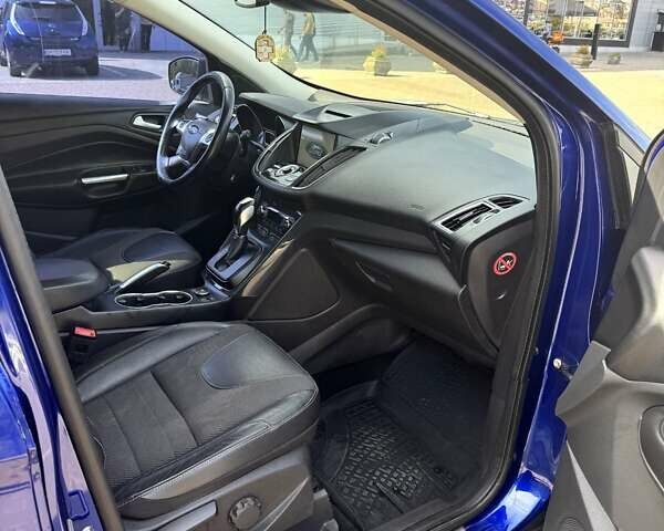 Синий Форд Куга, объемом двигателя 2 л и пробегом 282 тыс. км за 13000 $, фото 4 на Automoto.ua