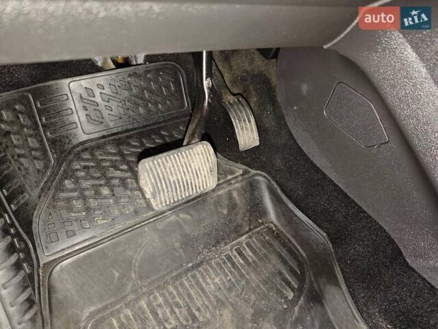 Синій Форд Куга, об'ємом двигуна 2 л та пробігом 180 тис. км за 11999 $, фото 30 на Automoto.ua