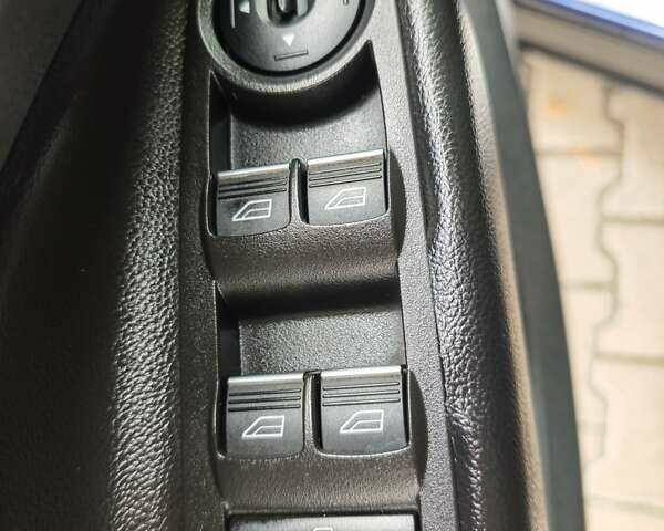 Синій Форд Куга, об'ємом двигуна 2 л та пробігом 180 тис. км за 11999 $, фото 32 на Automoto.ua