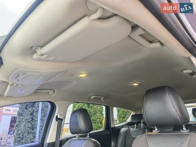 Синій Форд Куга, об'ємом двигуна 2 л та пробігом 180 тис. км за 11999 $, фото 13 на Automoto.ua