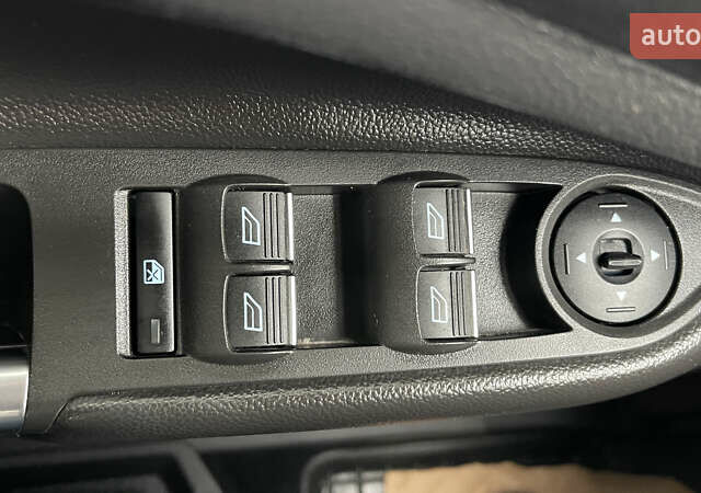 Синій Форд Куга, об'ємом двигуна 1.5 л та пробігом 146 тис. км за 15800 $, фото 31 на Automoto.ua