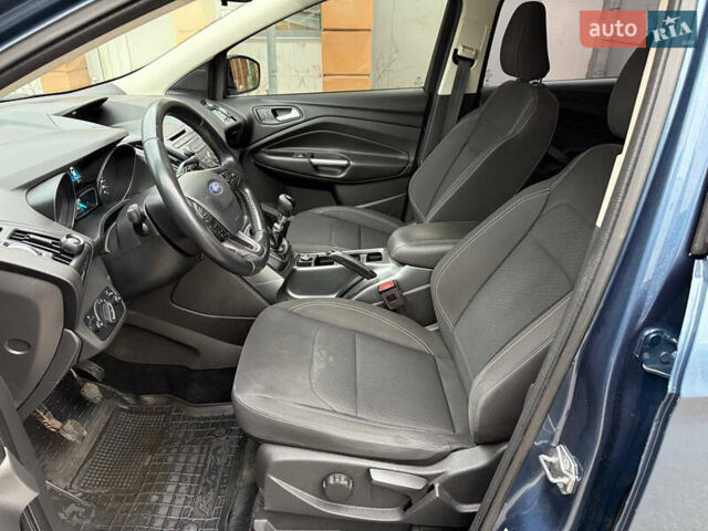 Синий Форд Куга, объемом двигателя 1.5 л и пробегом 145 тыс. км за 13500 $, фото 12 на Automoto.ua