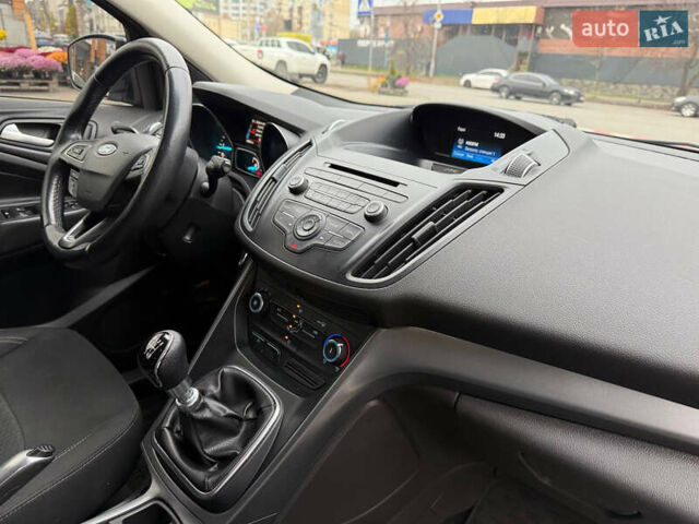 Синий Форд Куга, объемом двигателя 1.5 л и пробегом 145 тыс. км за 13500 $, фото 11 на Automoto.ua