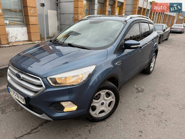 Синий Форд Куга, объемом двигателя 1.5 л и пробегом 145 тыс. км за 13500 $, фото 3 на Automoto.ua