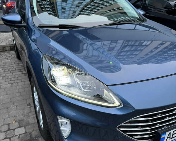 Синій Форд Куга, об'ємом двигуна 1.5 л та пробігом 28 тис. км за 26900 $, фото 3 на Automoto.ua