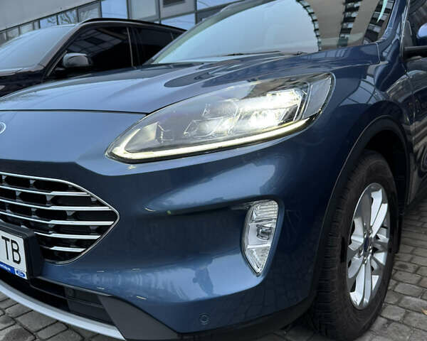 Синій Форд Куга, об'ємом двигуна 1.5 л та пробігом 28 тис. км за 26900 $, фото 4 на Automoto.ua