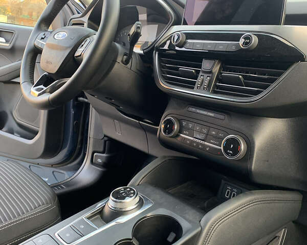 Синий Форд Куга, объемом двигателя 1.5 л и пробегом 22 тыс. км за 25800 $, фото 24 на Automoto.ua