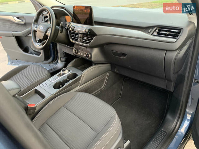Синий Форд Куга, объемом двигателя 1.5 л и пробегом 22 тыс. км за 25800 $, фото 22 на Automoto.ua