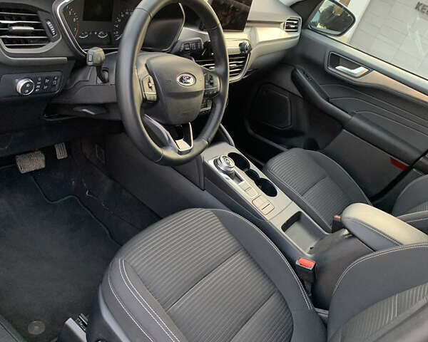 Синий Форд Куга, объемом двигателя 1.5 л и пробегом 22 тыс. км за 25800 $, фото 27 на Automoto.ua