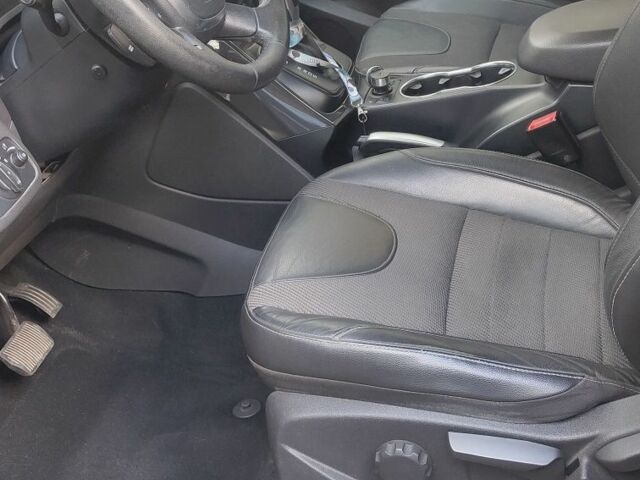 Форд Куга 2013 в Киеве на Automoto.ua Зеленый Форд Куга, объемом двигателя 2 л и пробегом 149 тыс. км за 13500 $, фото 6 на Automoto.ua