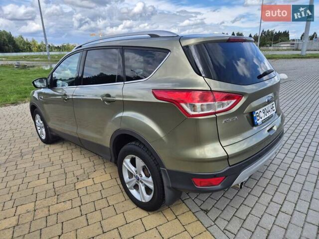 Зеленый Форд Куга, объемом двигателя 2 л и пробегом 241 тыс. км за 13500 $, фото 3 на Automoto.ua