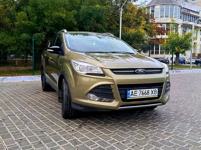 Зеленый Форд Куга, объемом двигателя 2 л и пробегом 108 тыс. км за 12300 $, фото 1 на Automoto.ua