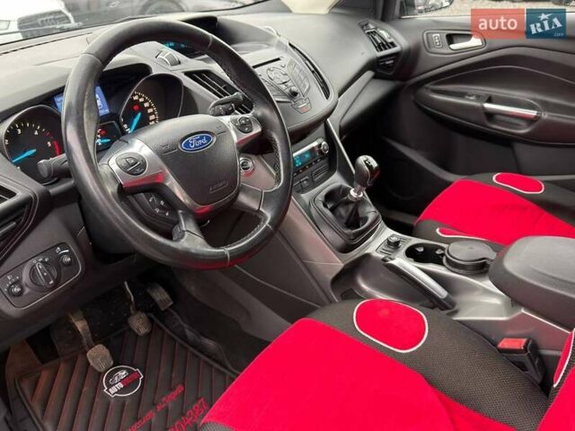 Форд Куга 2013 в Харькове на Automoto.ua Зеленый Форд Куга, объемом двигателя 2 л и пробегом 157 тыс. км за 12800 $, фото 19 на Automoto.ua