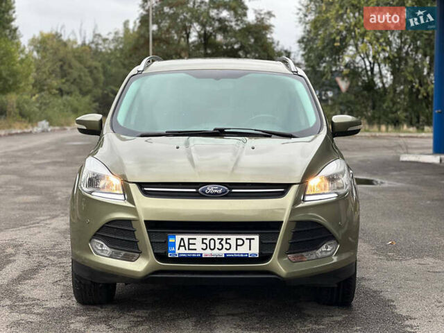 Зелений Форд Куга, об'ємом двигуна 2 л та пробігом 189 тис. км за 12999 $, фото 2 на Automoto.ua