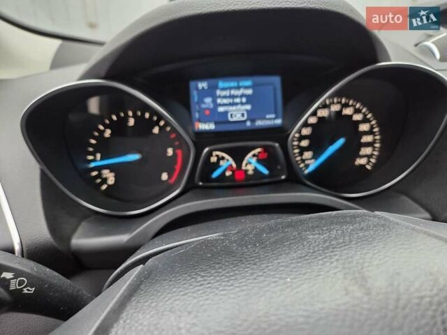Зеленый Форд Куга, объемом двигателя 2 л и пробегом 262 тыс. км за 13300 $, фото 10 на Automoto.ua
