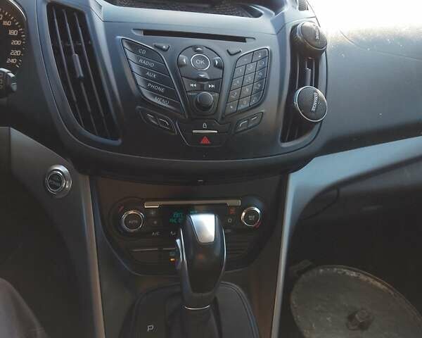 Форд Куга 2013 в Великой Александровке на Automoto.ua Зеленый Форд Куга, объемом двигателя 2 л и пробегом 190 тыс. км за 12000 $, фото 1 на Automoto.ua
