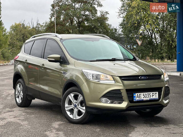 Зелений Форд Куга, об'ємом двигуна 2 л та пробігом 189 тис. км за 12999 $, фото 1 на Automoto.ua