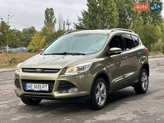 Зелений Форд Куга, об'ємом двигуна 2 л та пробігом 189 тис. км за 12999 $, фото 3 на Automoto.ua