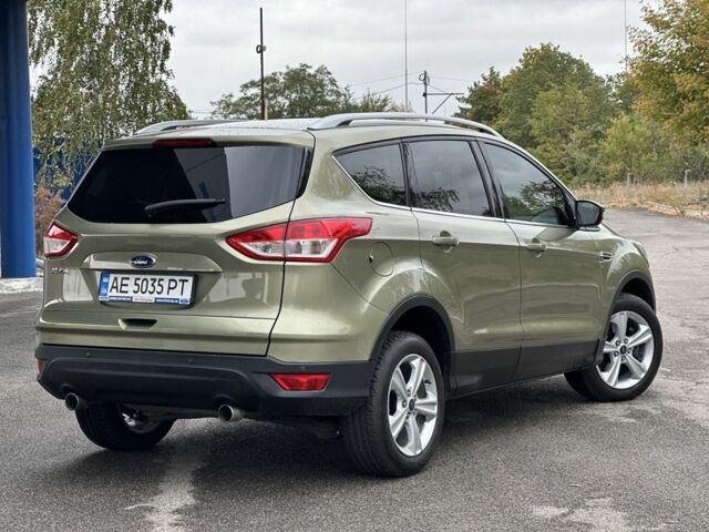 Зелений Форд Куга, об'ємом двигуна 2 л та пробігом 189 тис. км за 12999 $, фото 1 на Automoto.ua
