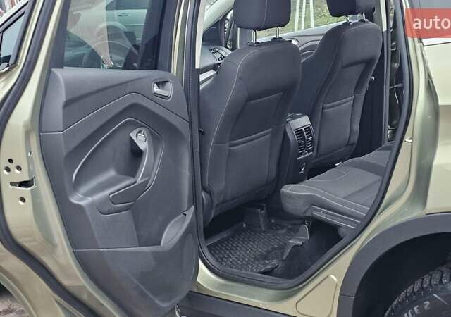 Зелений Форд Куга, об'ємом двигуна 2 л та пробігом 155 тис. км за 12500 $, фото 22 на Automoto.ua