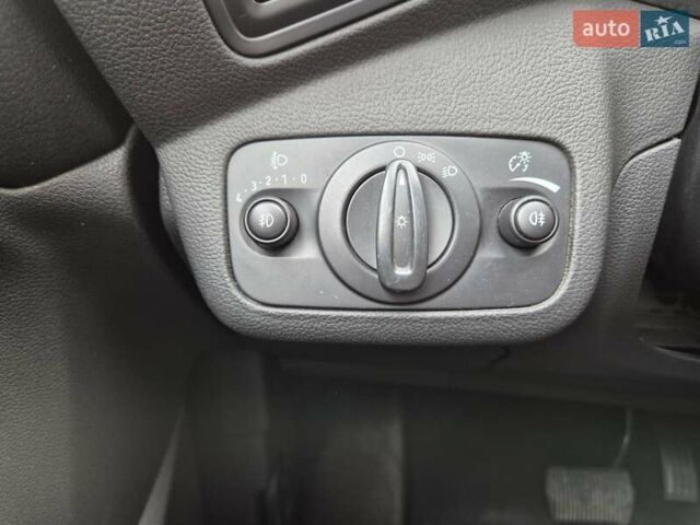 Зеленый Форд Куга, объемом двигателя 2 л и пробегом 241 тыс. км за 13500 $, фото 26 на Automoto.ua