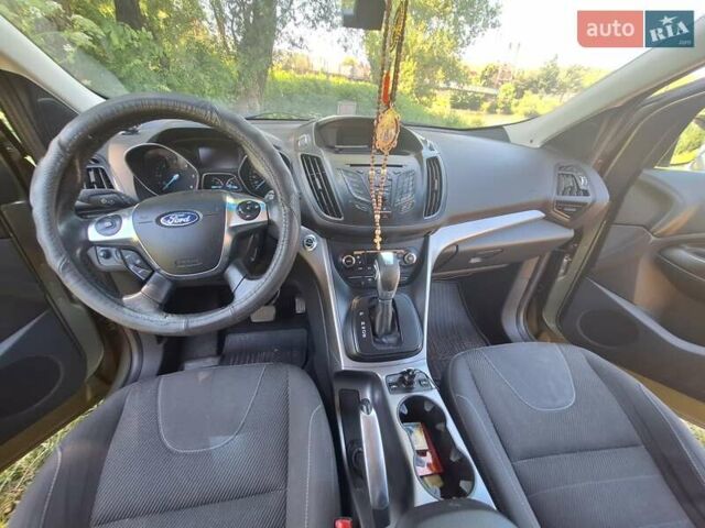 Форд Куга 2013 в Ужгороде на Automoto.ua Зеленый Форд Куга, объемом двигателя 2 л и пробегом 222 тыс. км за 11200 $, фото 17 на Automoto.ua