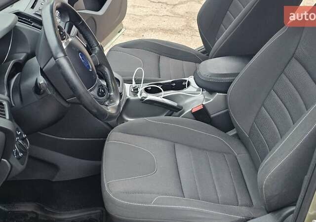 Зелений Форд Куга, об'ємом двигуна 2 л та пробігом 155 тис. км за 12500 $, фото 25 на Automoto.ua