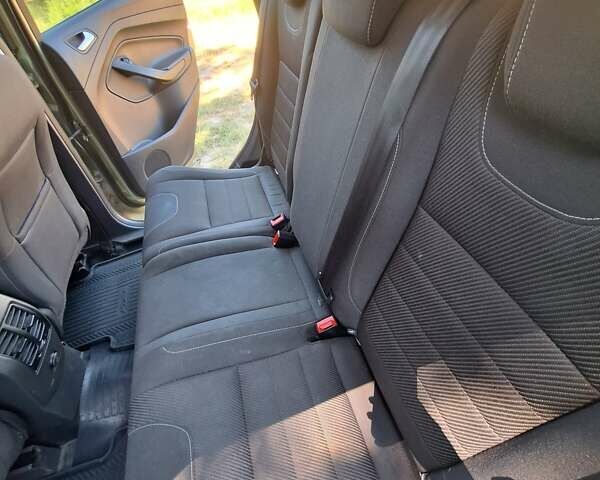 Форд Куга 2013 в Ужгороде на Automoto.ua Зеленый Форд Куга, объемом двигателя 2 л и пробегом 222 тыс. км за 11200 $, фото 16 на Automoto.ua