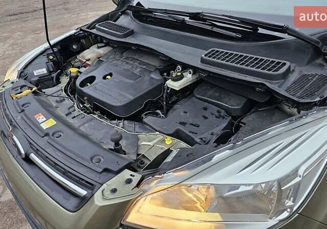 Зелений Форд Куга, об'ємом двигуна 2 л та пробігом 155 тис. км за 12500 $, фото 39 на Automoto.ua