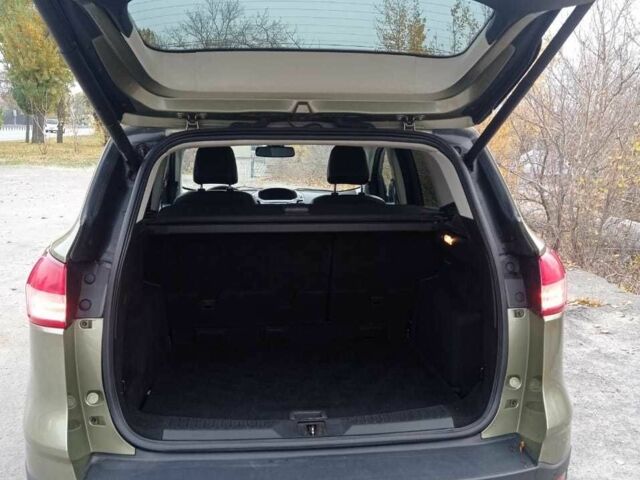 Зелений Форд Куга, об'ємом двигуна 2 л та пробігом 232 тис. км за 11700 $, фото 8 на Automoto.ua